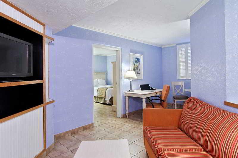 Fairfield Inn & Suites By Marriott Key West Room photo